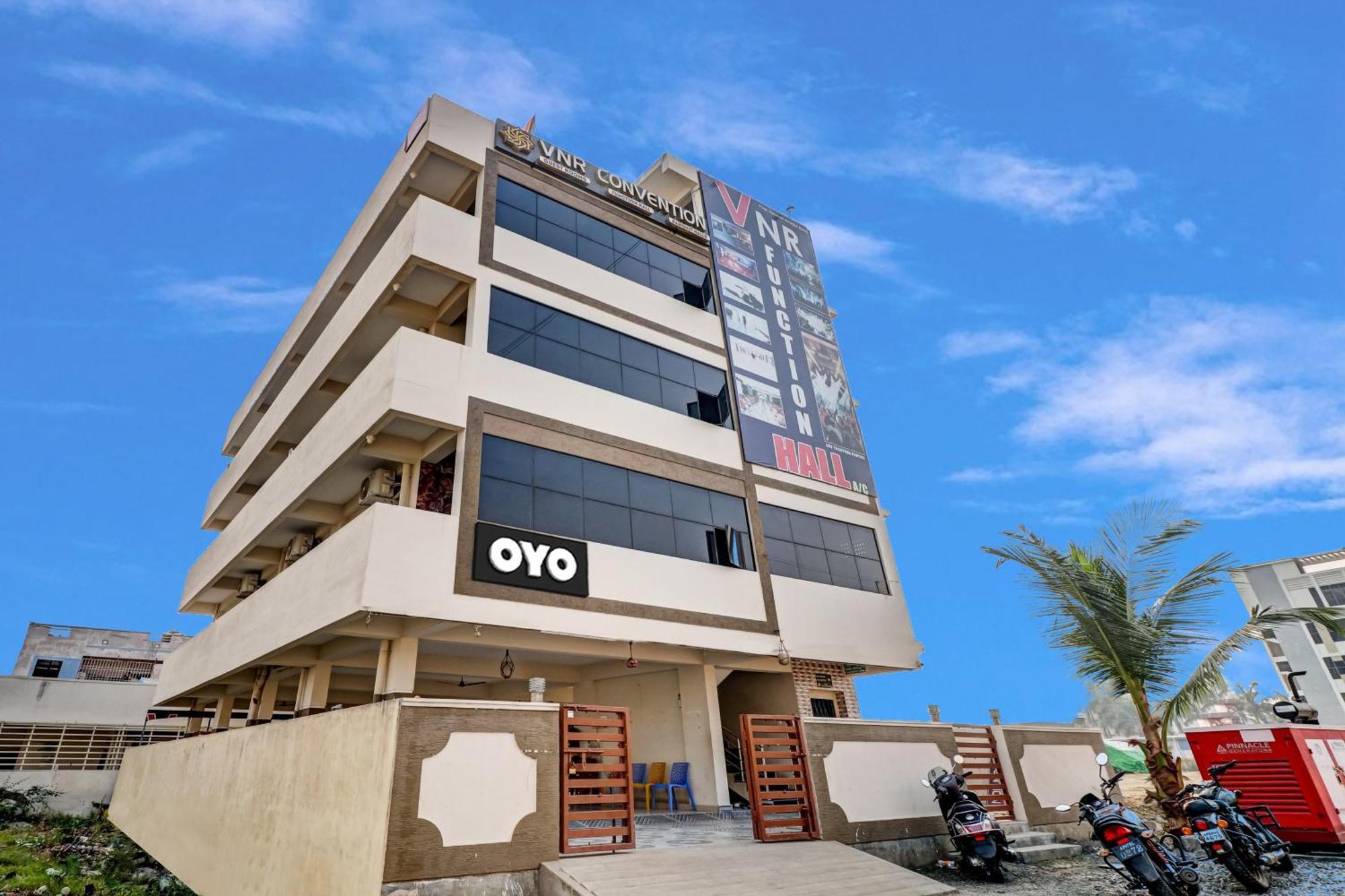 Hotel Oyo Vnr Convention Guntūr Exterior foto
