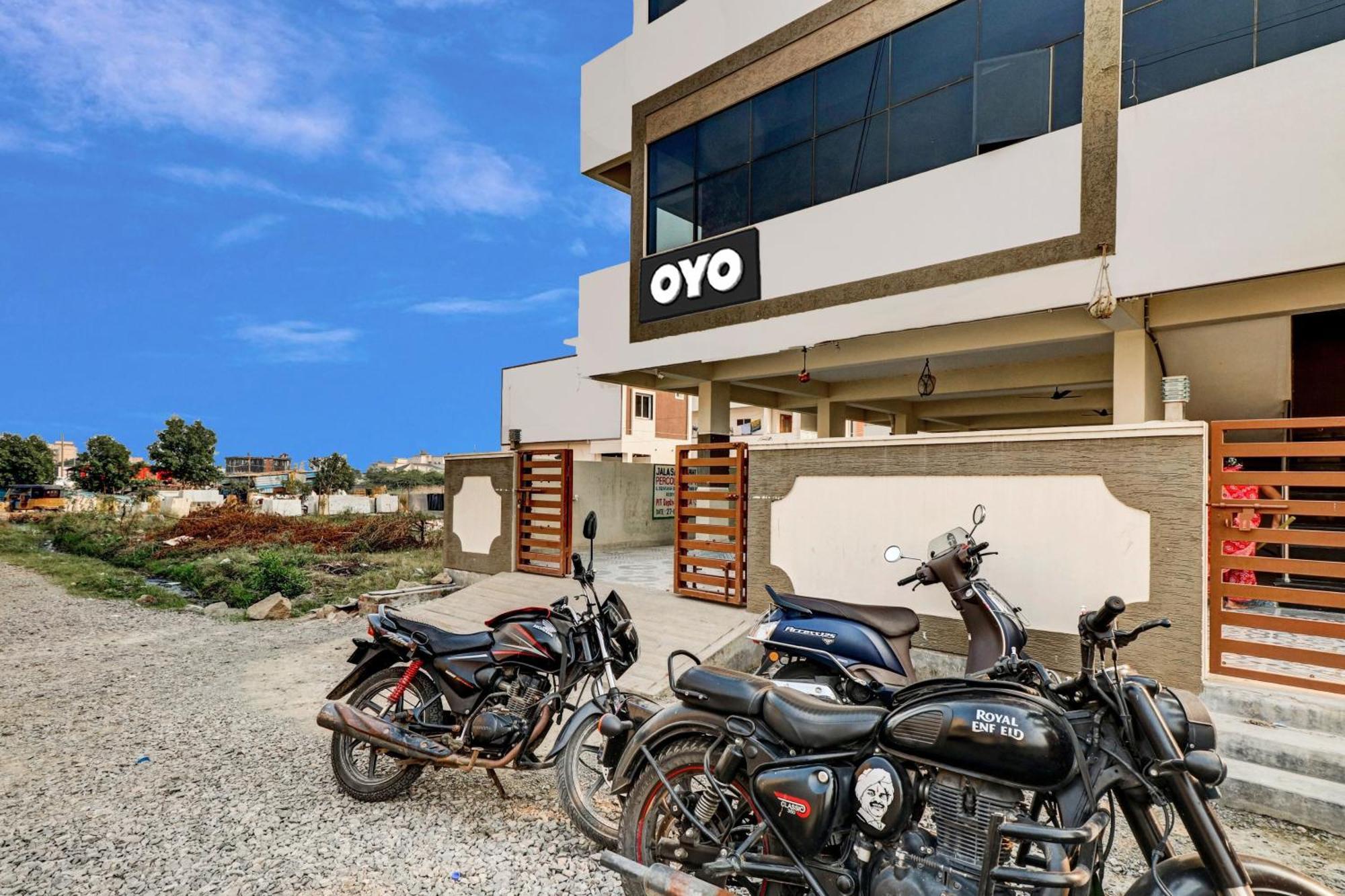 Hotel Oyo Vnr Convention Guntūr Exterior foto